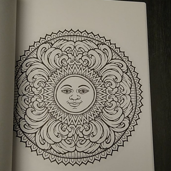 Mandala adult coloring book - Picture 9 of 16